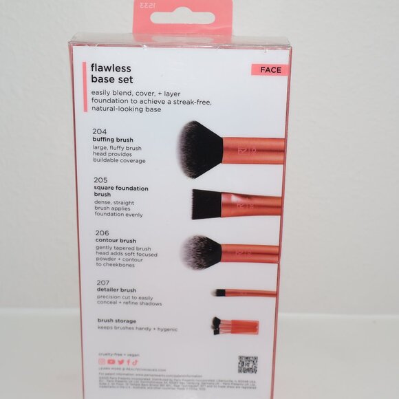 Real Techniques Flawless Base Brush Set (4 pcs + Case) – NEW - Picture 4 of 6